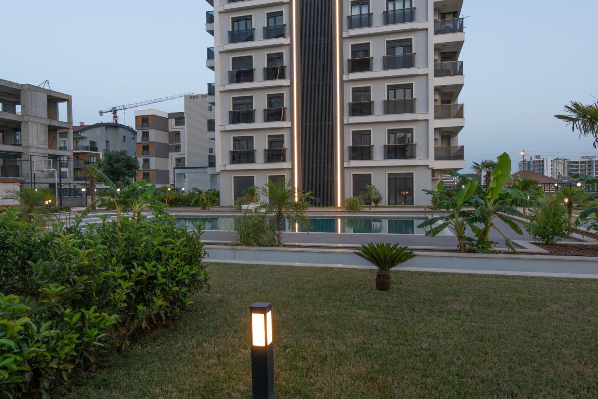 Wind Luxury 2 Appartement Aksu  Buitenkant foto